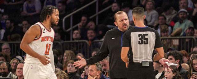 BetVictor伟德-走步与翻腕吹判大幅度增加 联盟为何狠抓基本功？